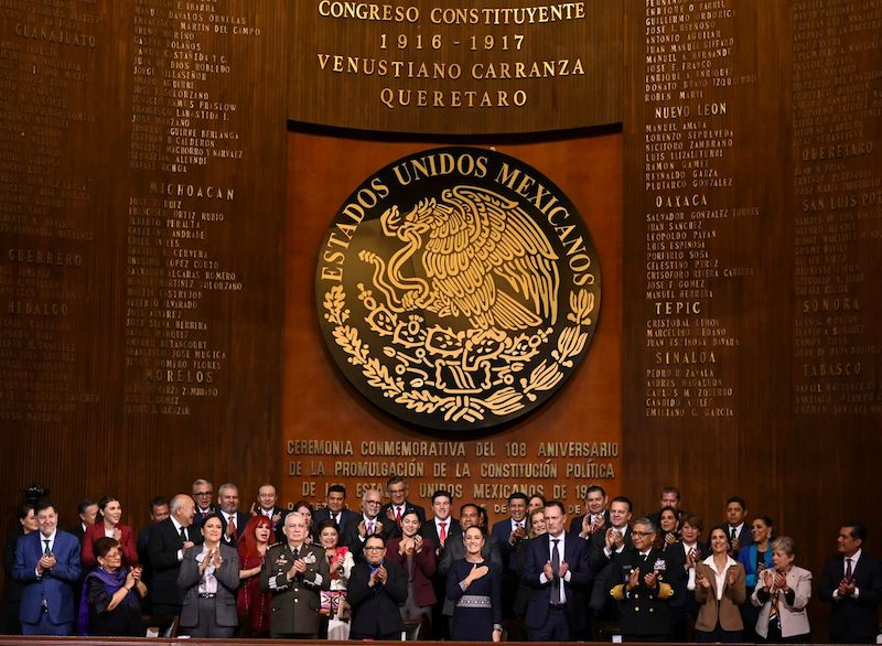 Sheinbaum envía al Congreso reformas contra nepotismo y de no reelección