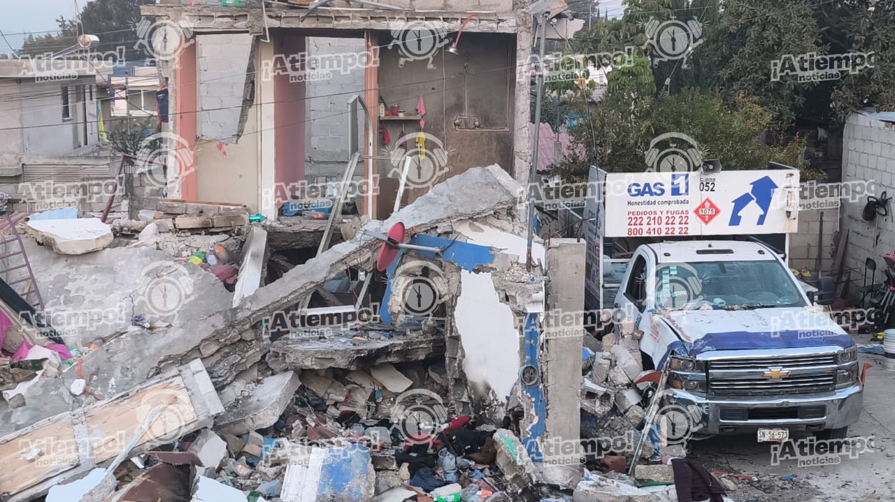 Explosión deja a familia sin hogar en Puebla; hay heridos fuera de peligro