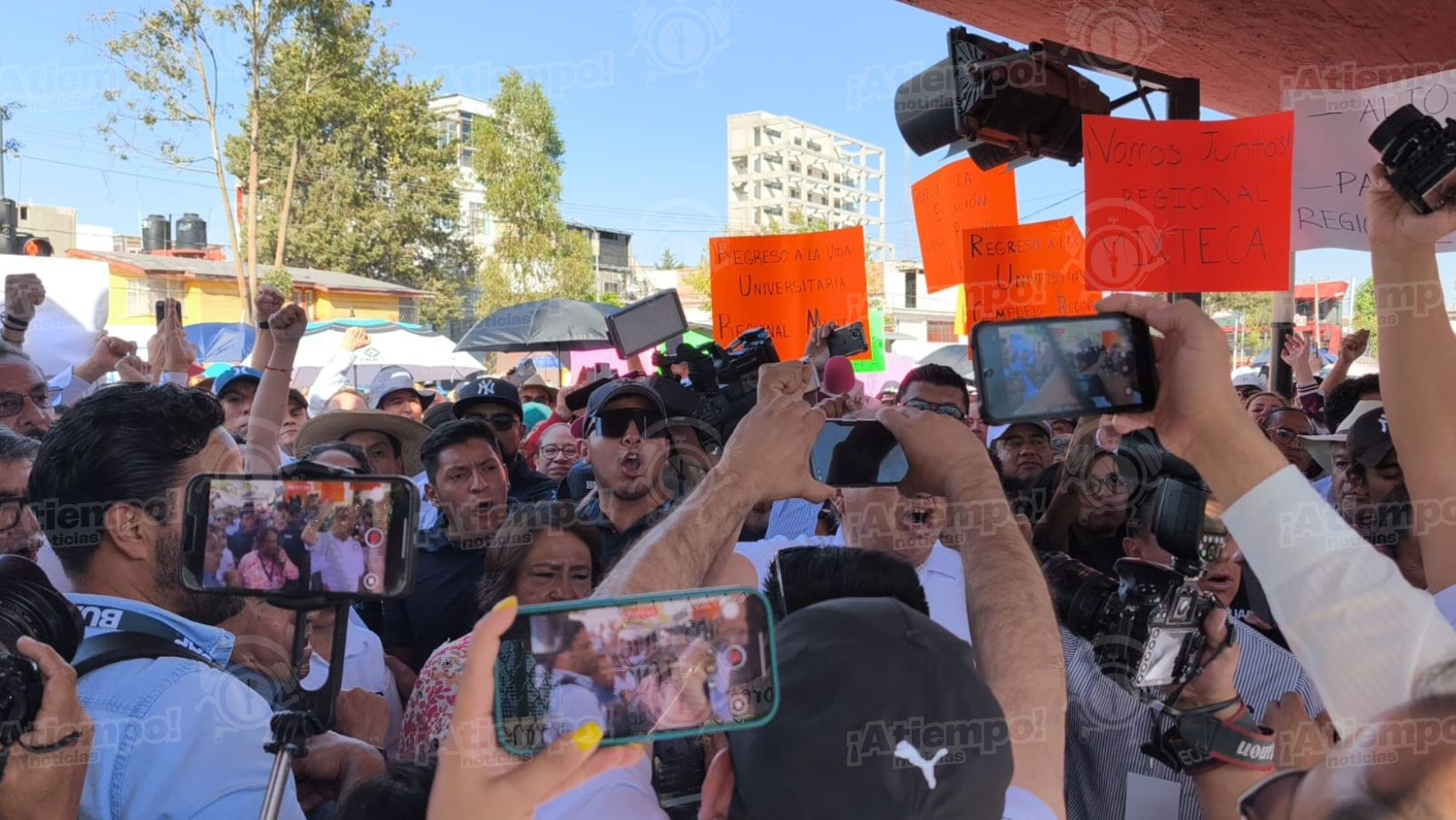 Dividen al movimiento estudiantil de la BUAP, piden fin del paro