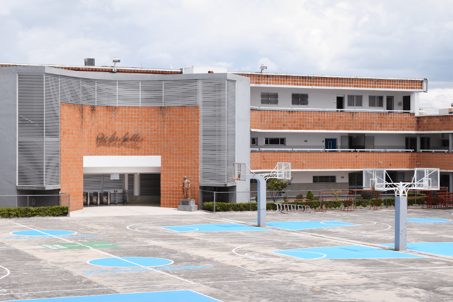 Alumnas del Colegio Benavente denuncian a un profesor por acoso