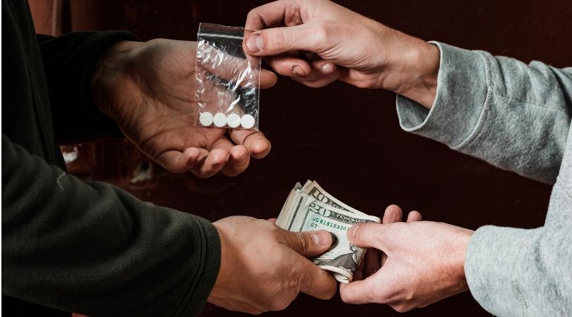 EEUU aprueba ley que endurece penas para traficantes de fentanilo