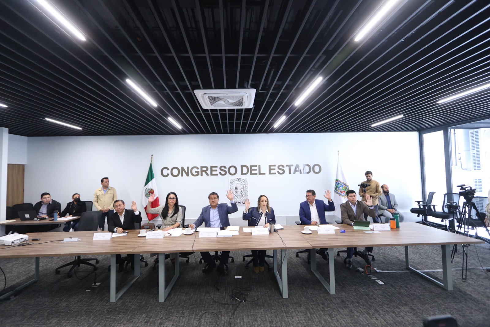 Comisión del Congreso aprueba creación del Diputado Migrante