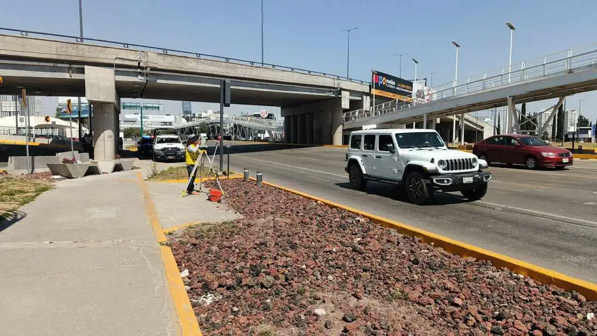 Opiniones encontradas por puente en CCU