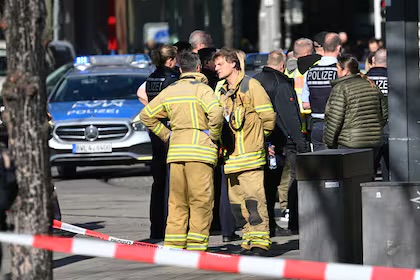 Auto embiste a multitud en la ciudad de Mannheim