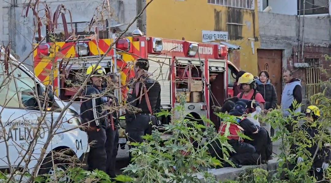 Hallan a un hombre al fondo de una barranca en Atlixco