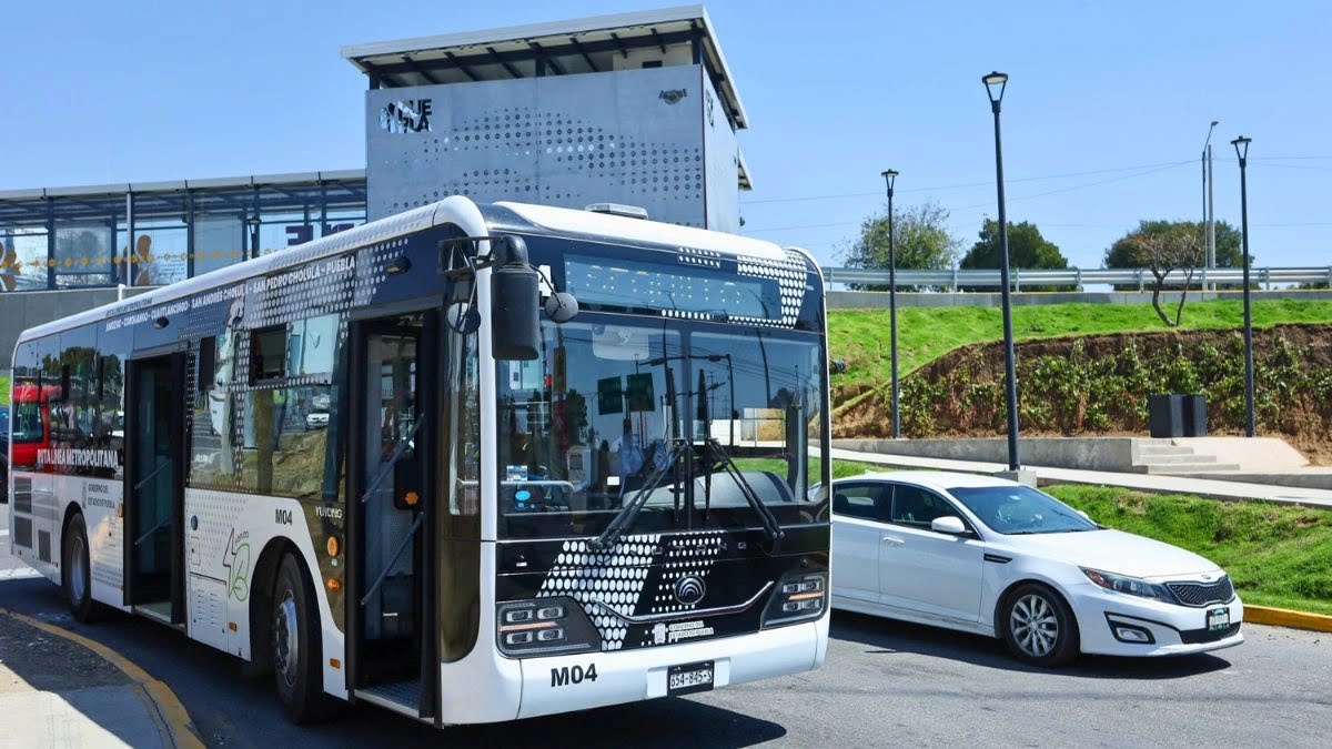 Multarán a empresa por retraso en paraderos de la Línea 4