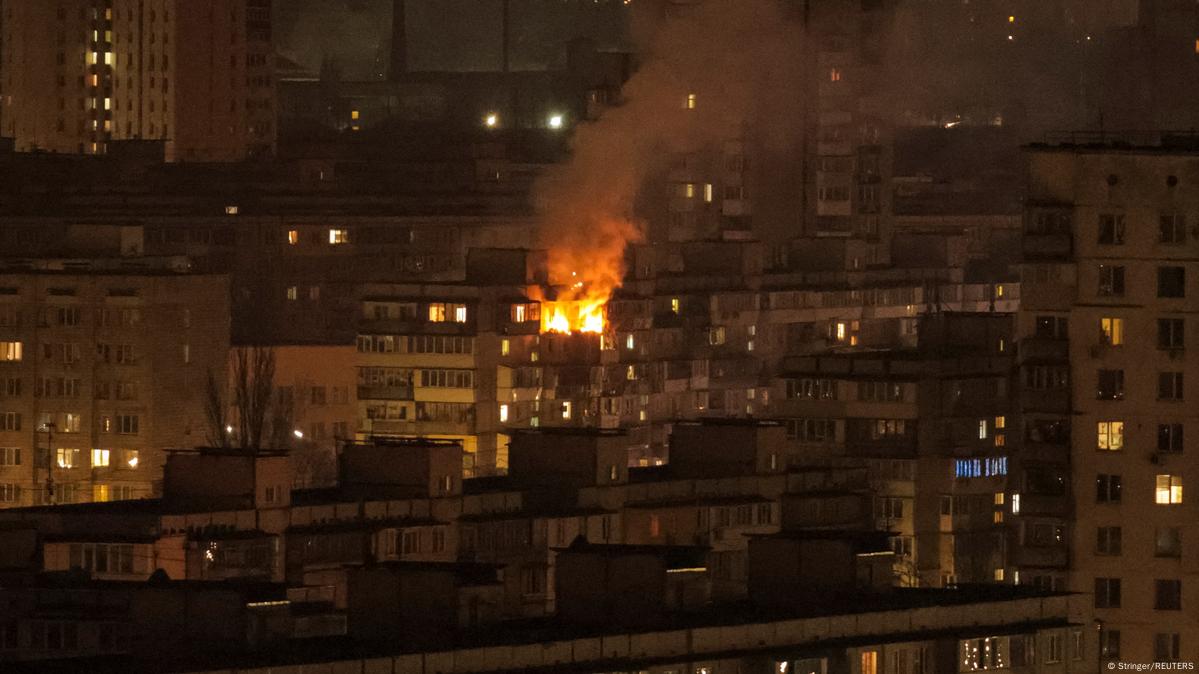 Bombardeo ruso en área residencial de Ucrania deja 65 heridos