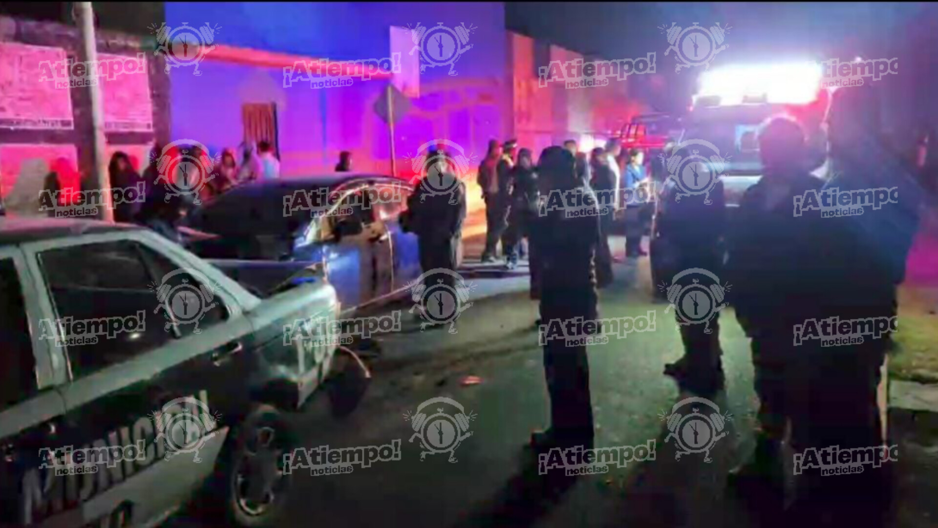 Conductor de Uber impacta patrulla en Atlixco, hay 4 lesionados