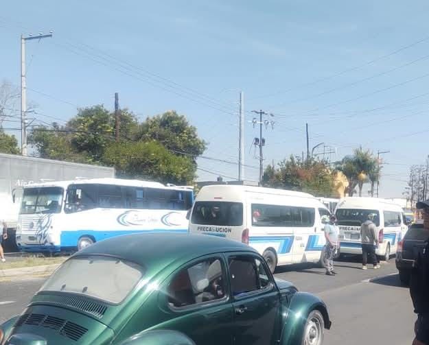 Conflictos entre transportistas en el Sur de Tlaxcala: Unidades retenidas