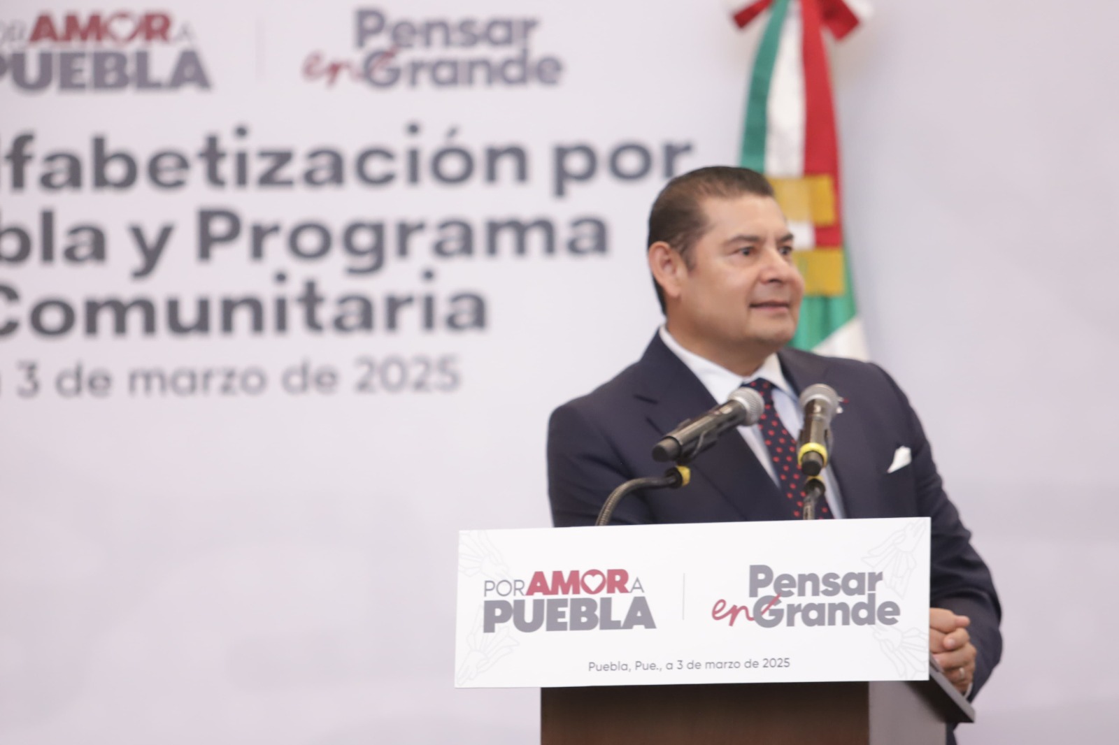 Gobierno de Puebla disminuirá el analfabetismo