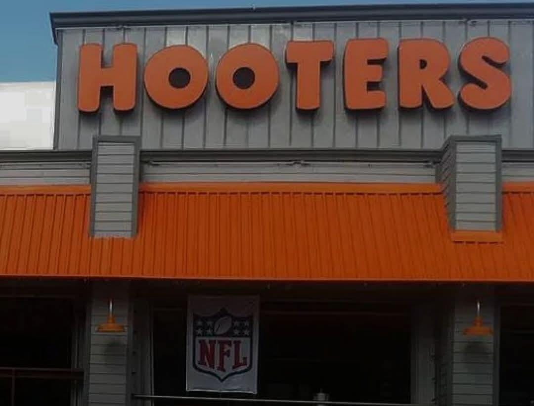 Hooters solicita protección por bancarrota en EE.UU