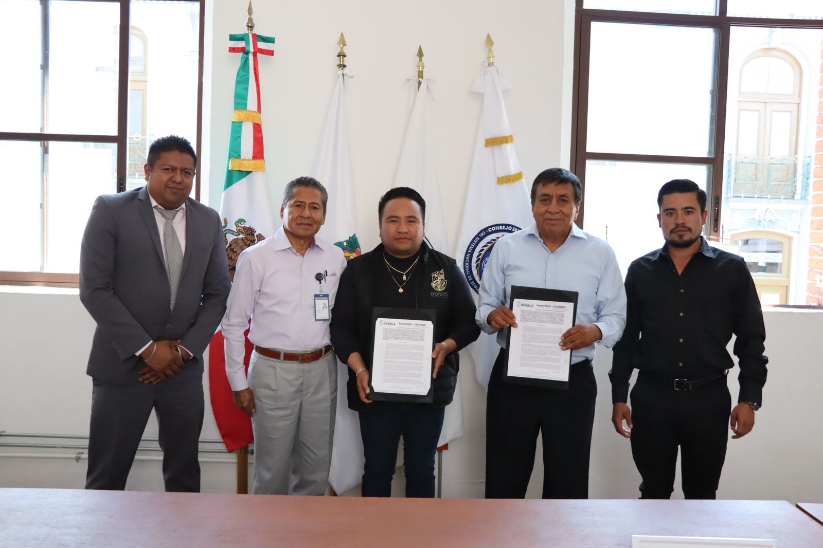 Firman convenio para Evaluaciones de Control de Confianza en Atzitzintla