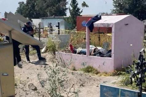 Sujetos armados atacan a asistentes de un sepelio en Moyotzingo y ejecutan a uno