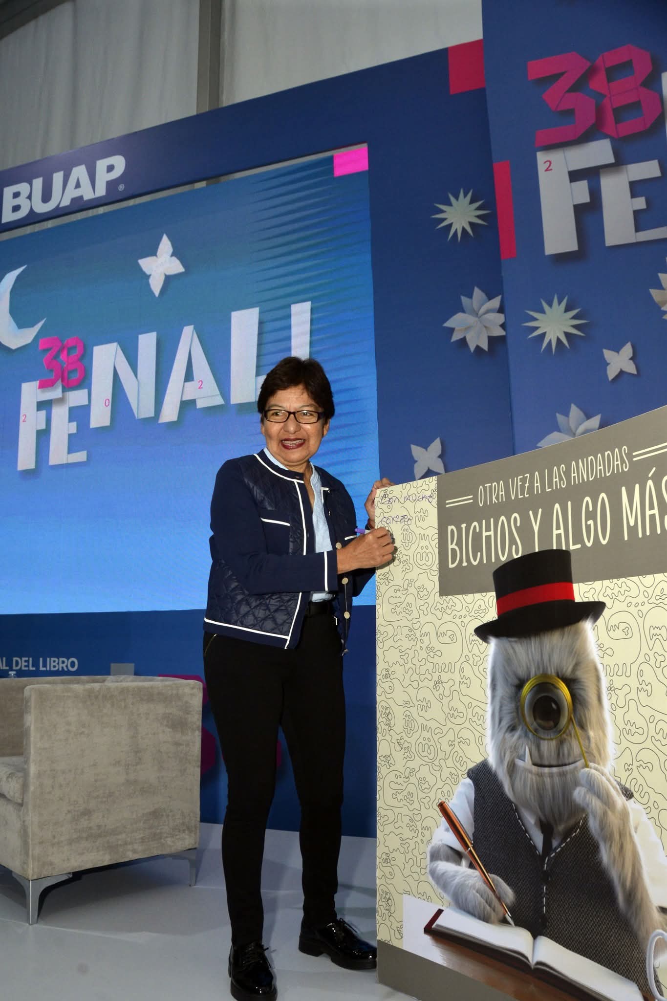 Lilia Cedillo presenta libro de divulgación científica en la Fenali