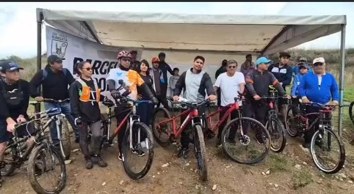 Rodada ciclista en Cuautlancingo por el Día del Padre
