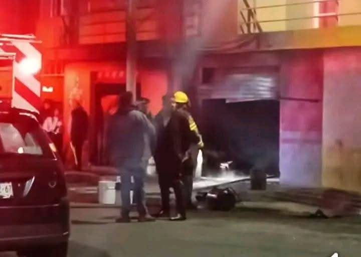 Incendio en taller de Xaloztoc podría estar relacionado con cobro de piso
