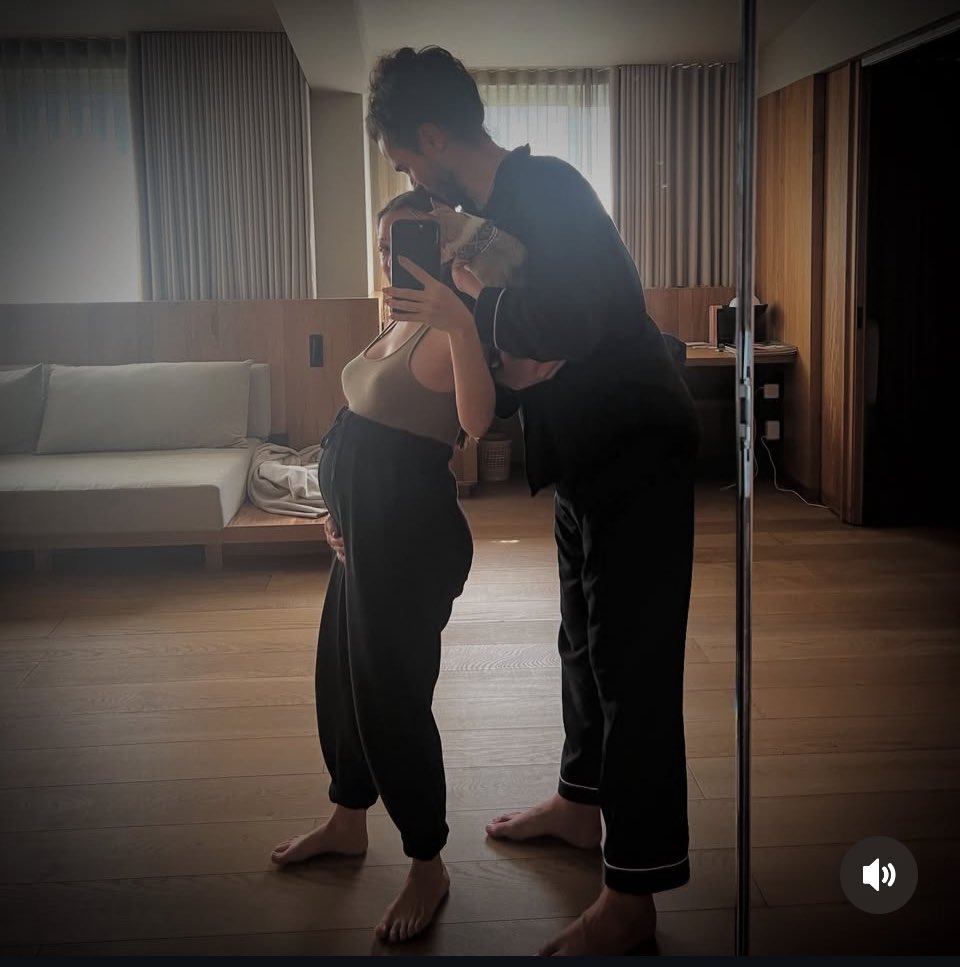 Natalia Lafourcade anuncia su embarazo