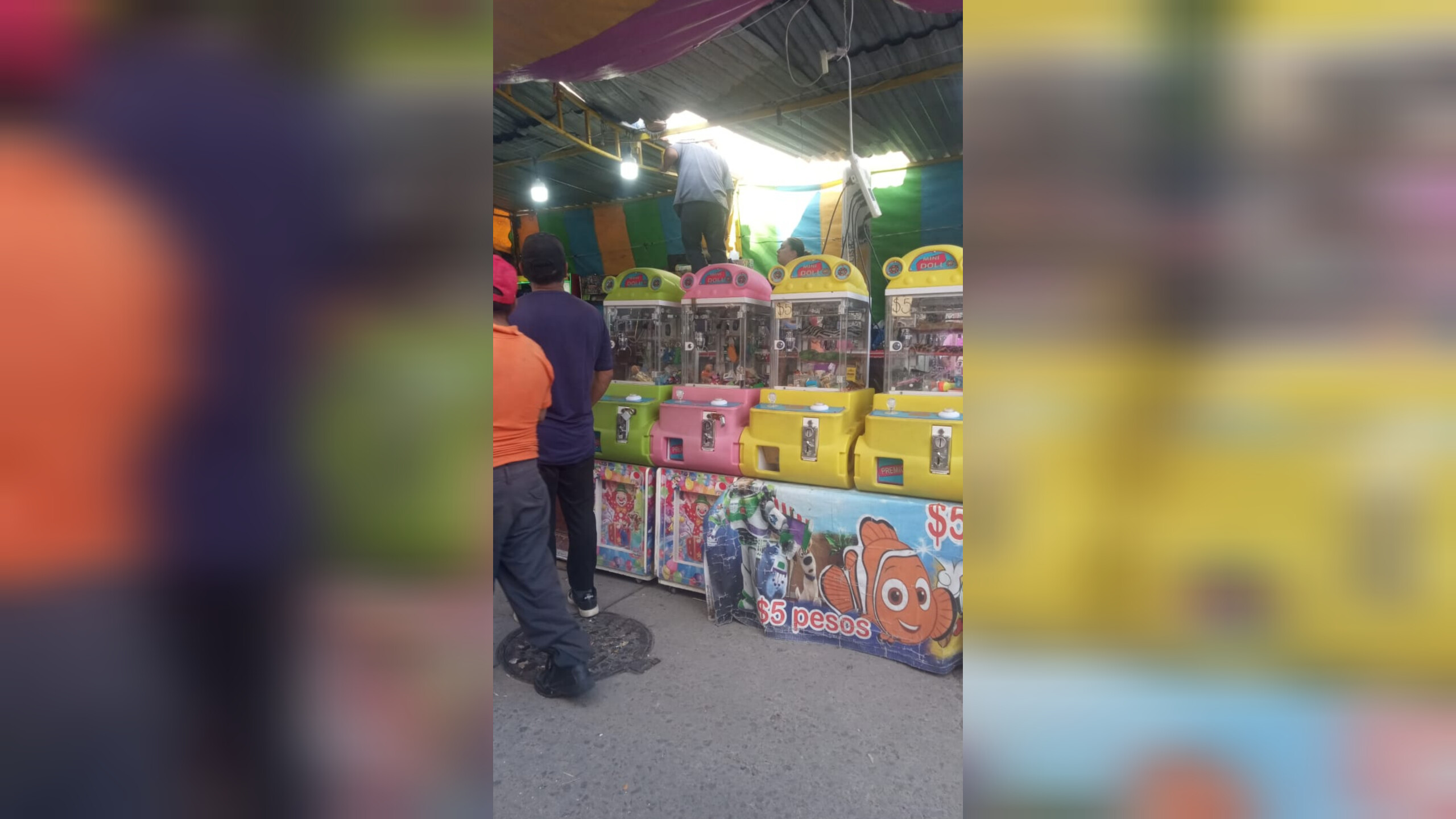 Hombre muere electrocutado en feria de San Andrés Cholula.