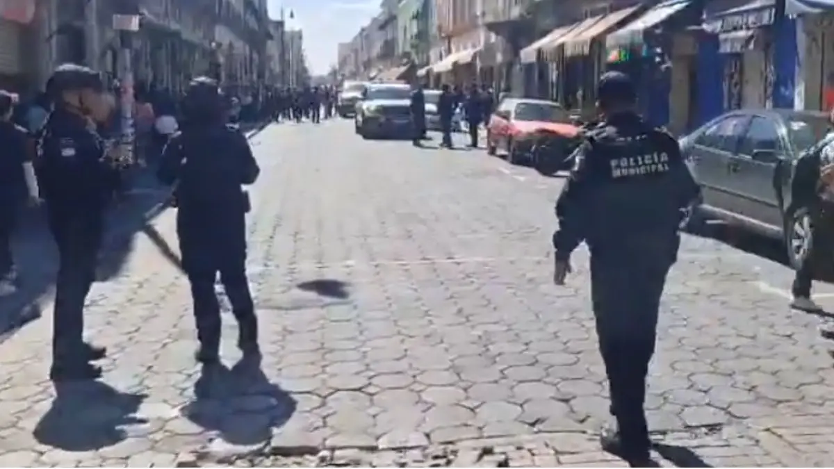 Gobierno municipal condena agresiones durante operativo contra comercio informal en Puebla