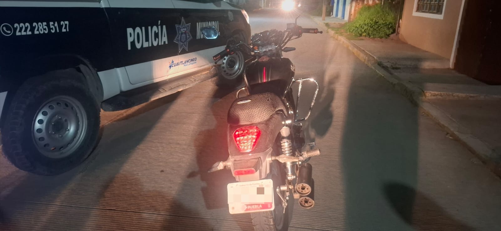 Recuperan motocicleta robada en Cuautlancingo; hay un detenido