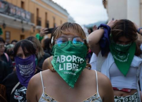 Simulan clínicas de aborto legal para frenar interrupciones voluntarias en Puebla.
