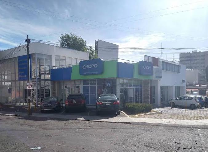Reportan robo en Laboratorio Médico El Chopo de Avenida Juárez.