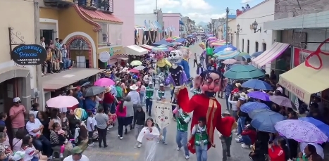 Desfile de la Dalia en Huamantla