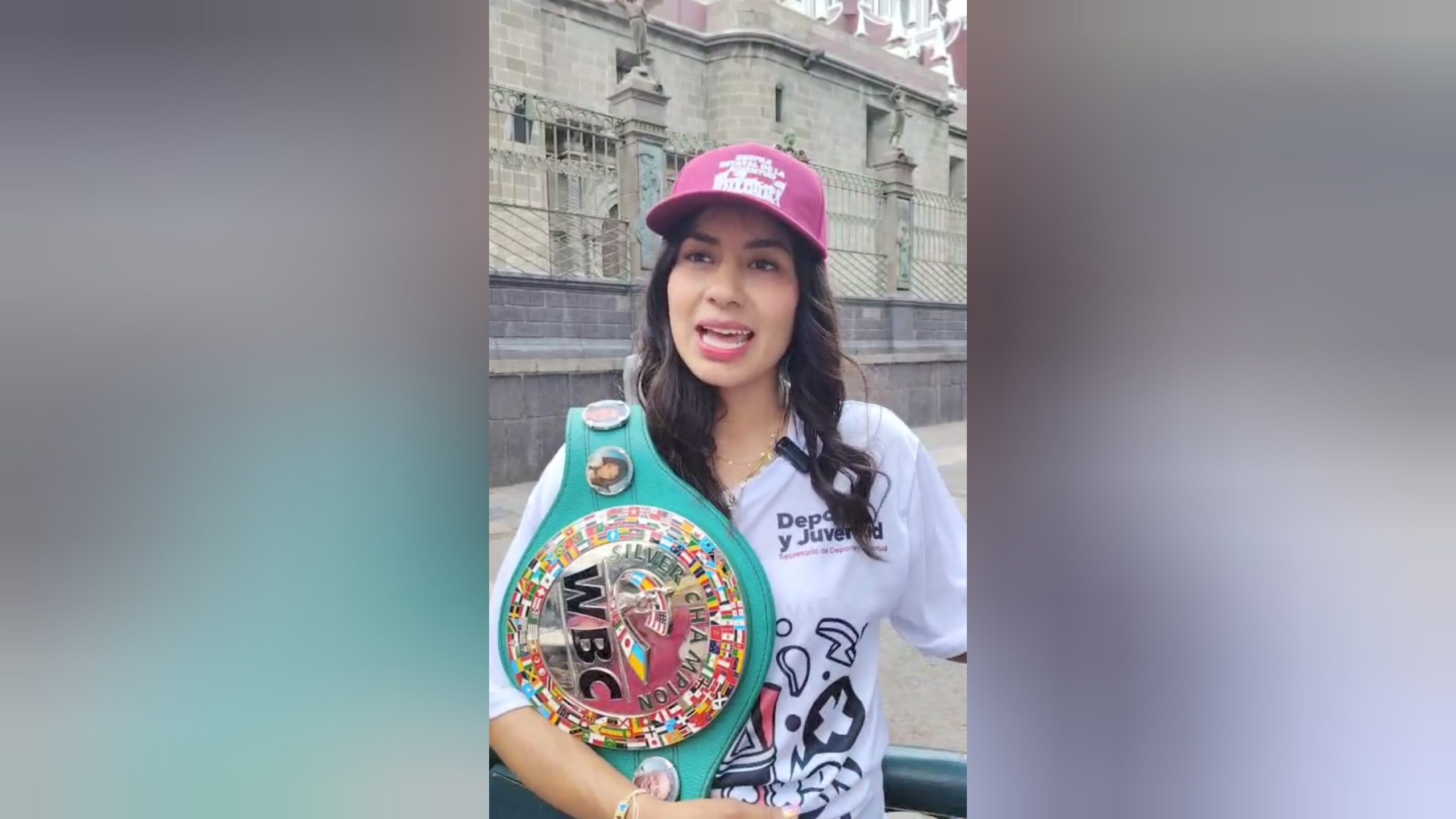 Jóvenes poblanos celebran su día con desfile y música