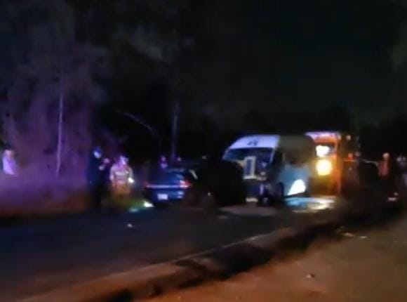 Choque frontal deja un muerto y varios lesionados