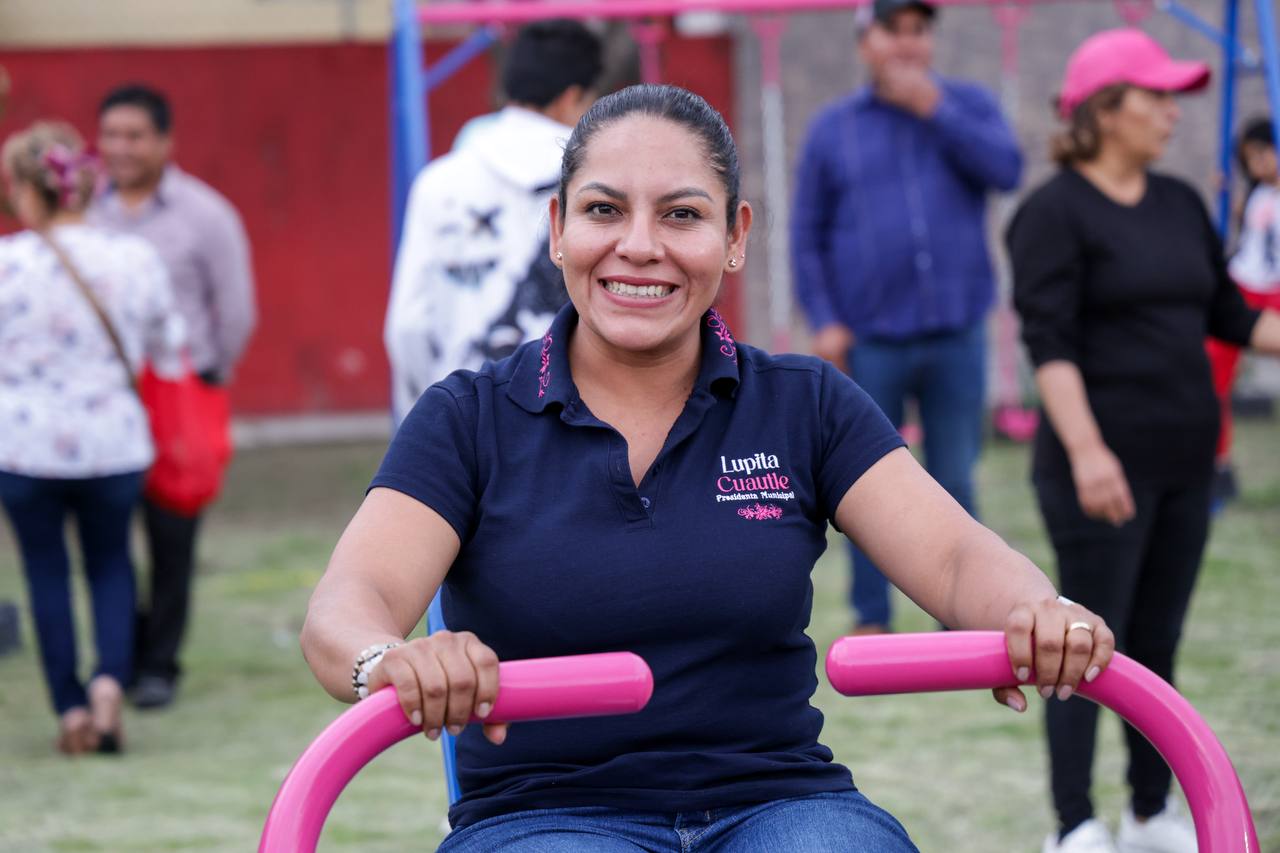 Entregan juegos y ejercitadores en San Andrés Cholula