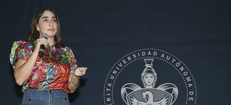 Tamara Vega imparte conferencia sobre prevención de violencia en el deporte