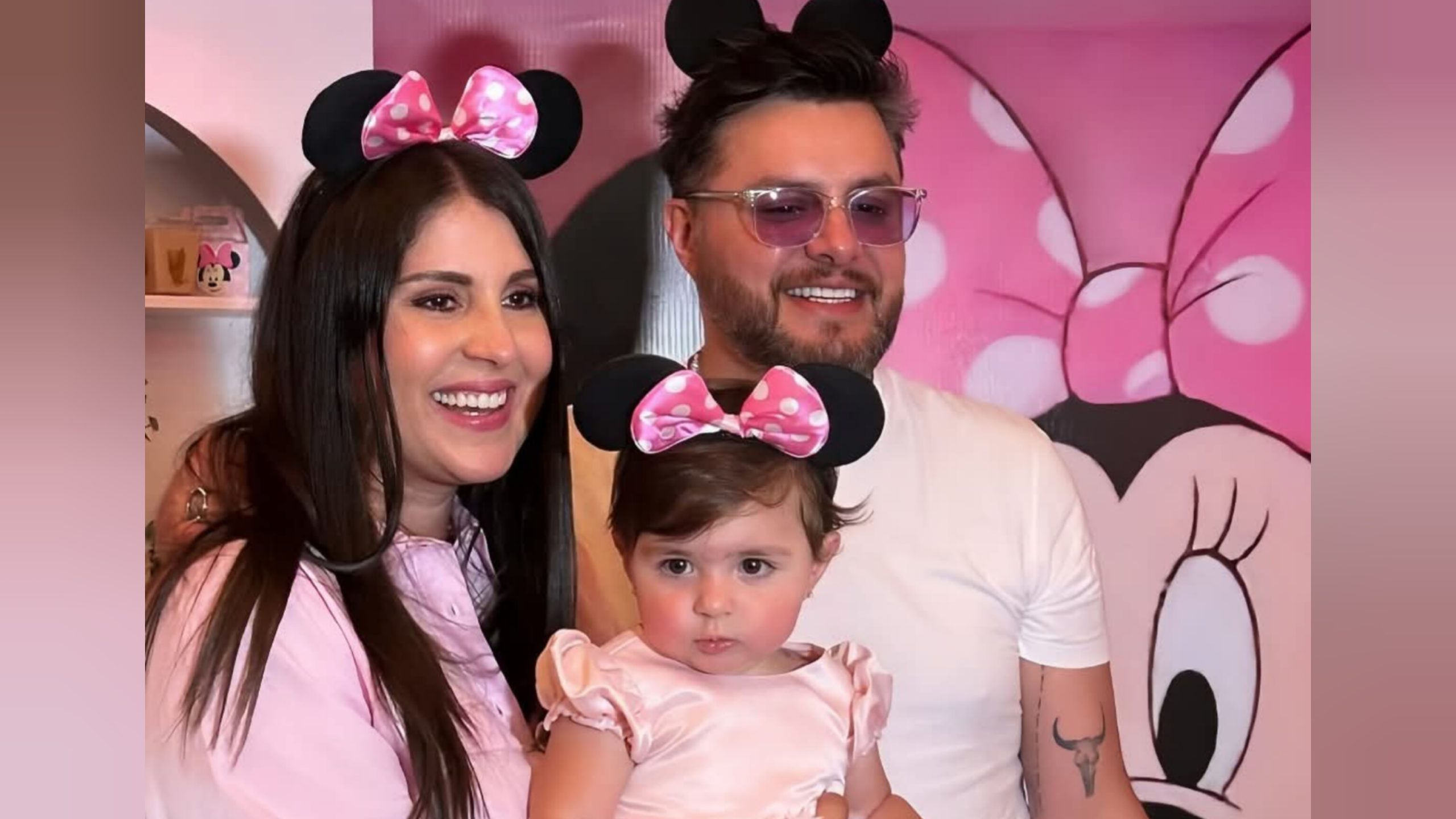 Paul Stanley y Joely Bernat celebran el primer año de su hija Victoria