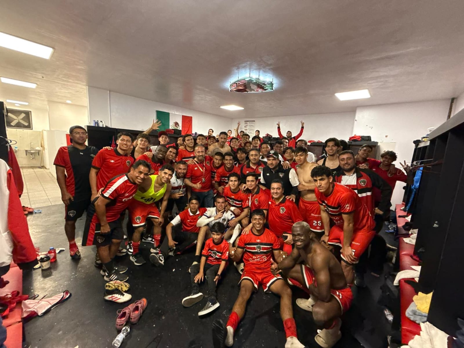 Coyotes vence a Alebrijes en casa