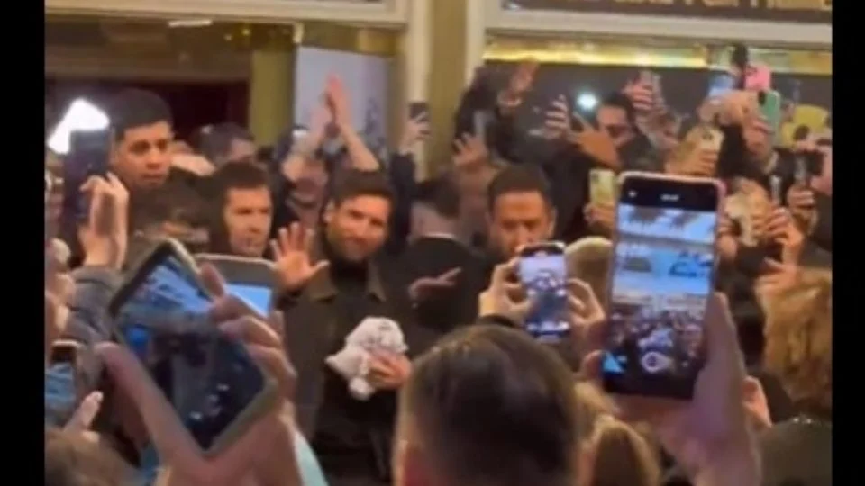 Messi asiste a la obra de teatro “Rocky” en Buenos Aires