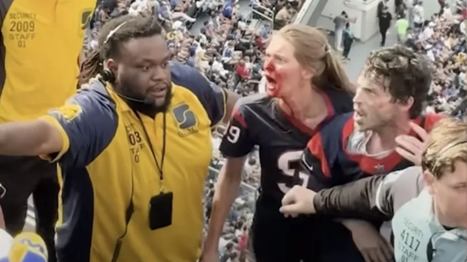 Pelea entre aficionados en el SoFi Stadium deja a mujer herida