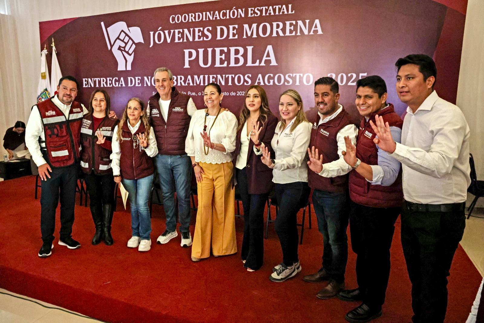 Omar Muñoz acompaña a jóvenes en nombramiento de estructura juvenil de Morena Puebla