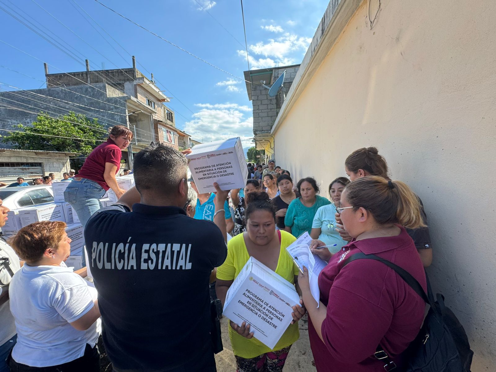 Fuerzas de seguridad mantienen ayuda en la Sierra Norte