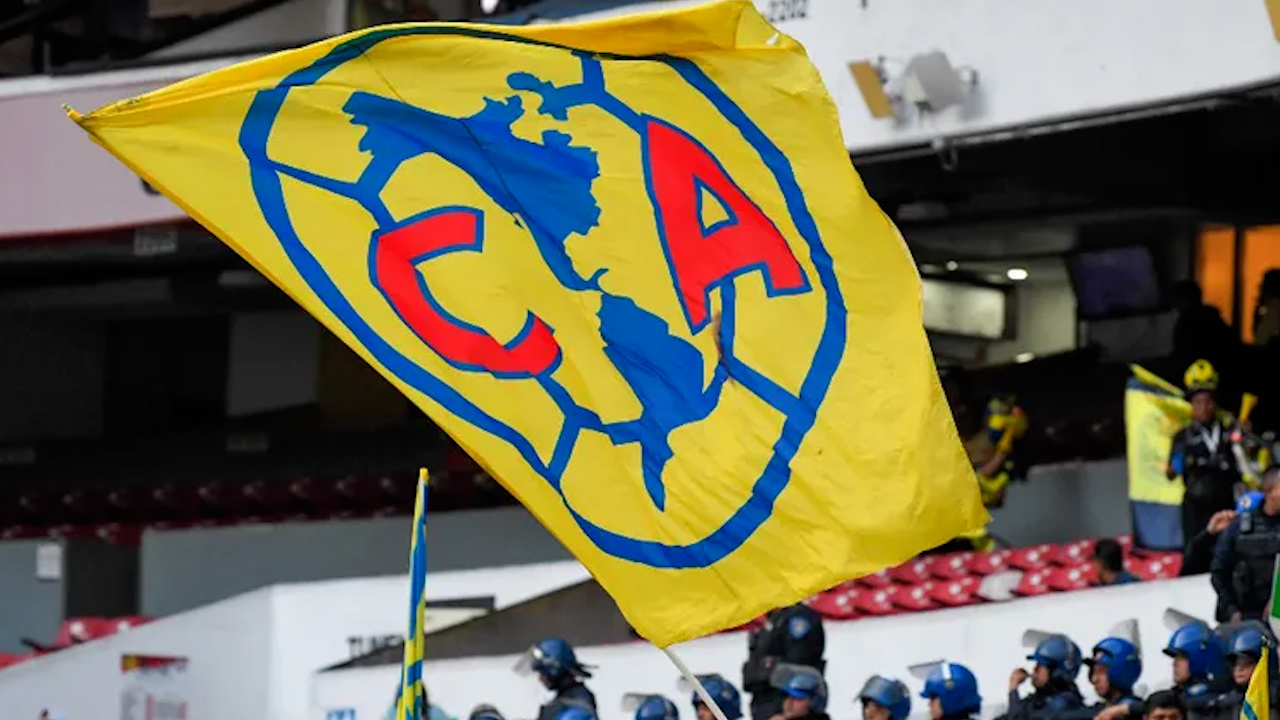 América vence 2-1 a Puebla con penal y expulsiones en el cierre del partido