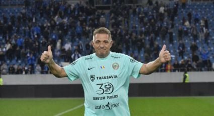 Dueño de club rumano juega a los 61 años y causa polémica