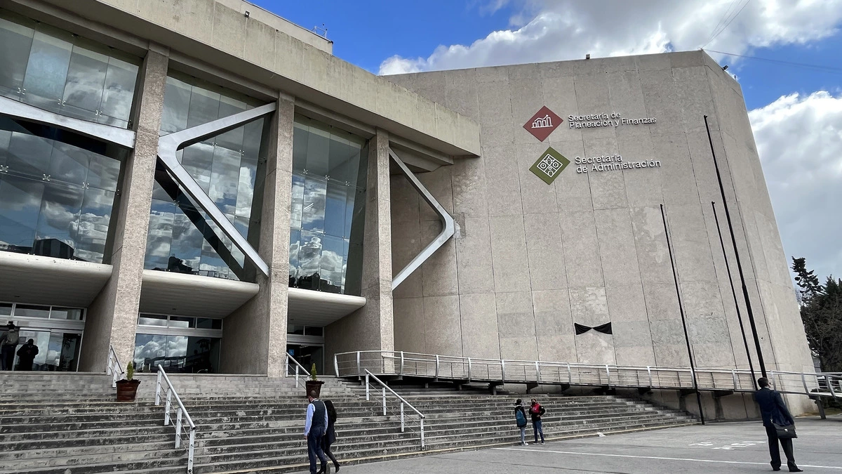 Sancionan e Inhabilitan  20 años a exsecretaria de Finanzas de Puebla por desvío de recursos