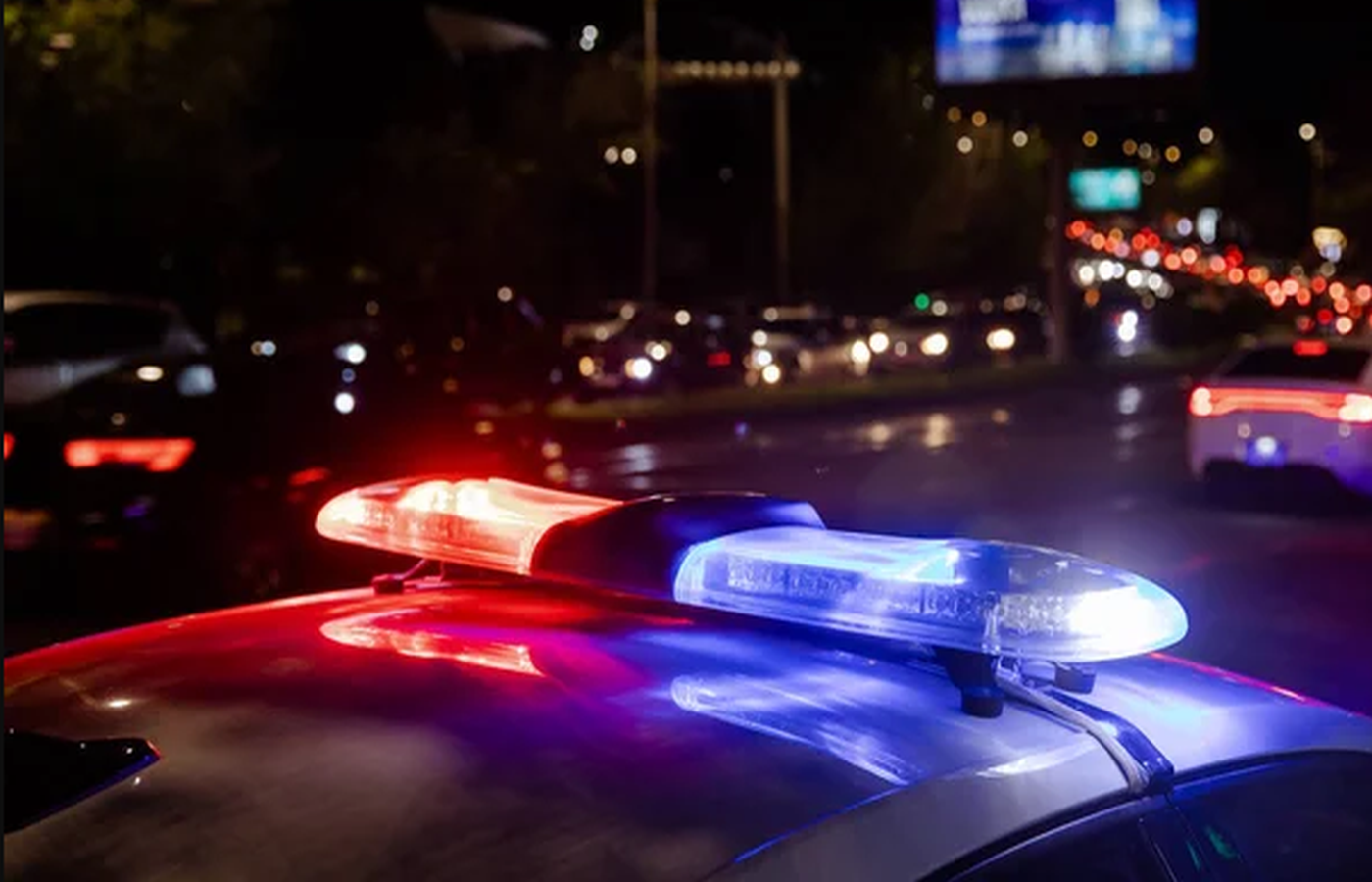 Menor sobrevive tras caer de puente en Tlaltelulco