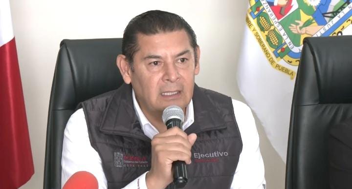 Contener ríos y abrir paso, compromiso del gobierno de Puebla.