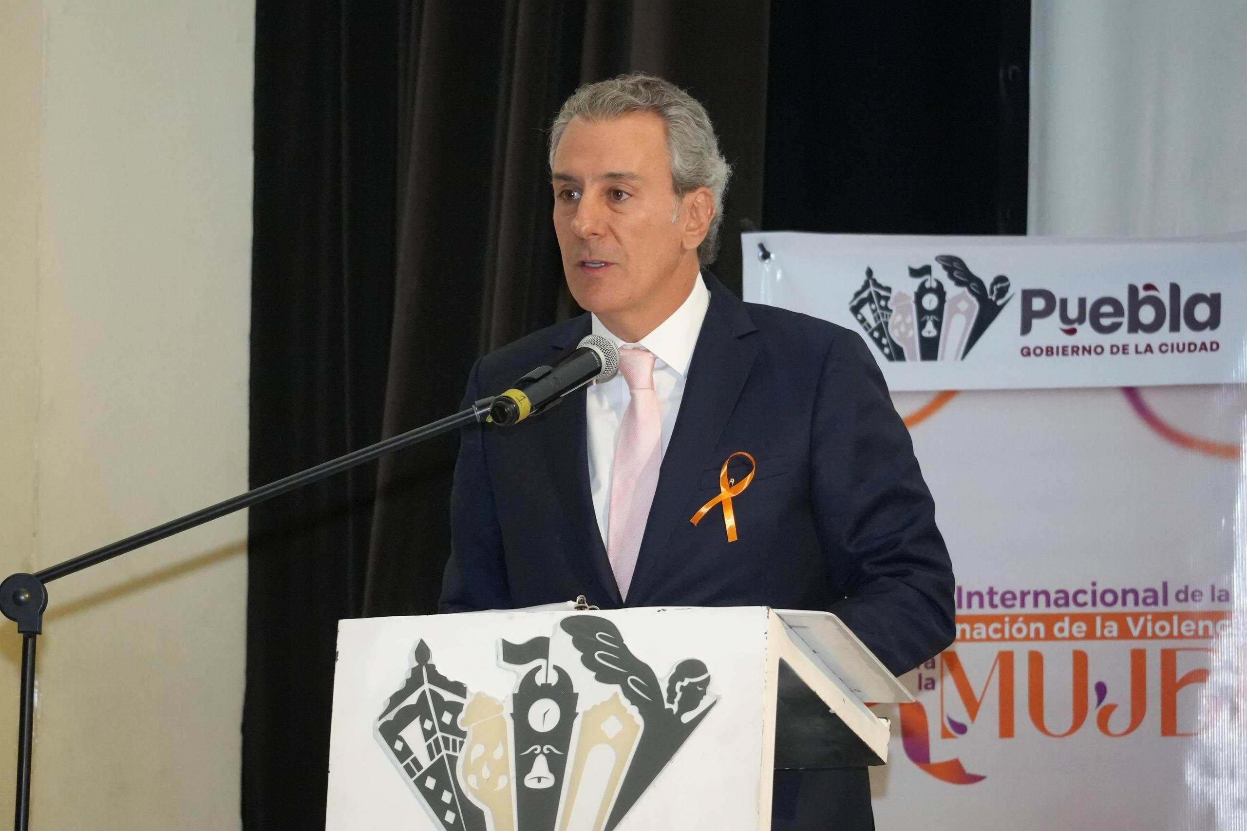 Pausa a concesión de parabuses, pero el proyecto sigue adelante