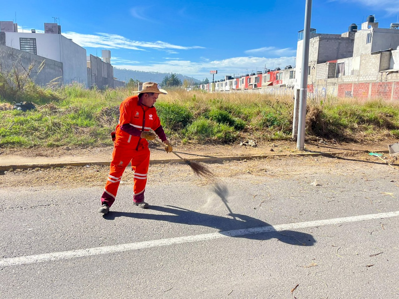 OOSL realiza jornada de limpieza en la colonia Santa Margarita