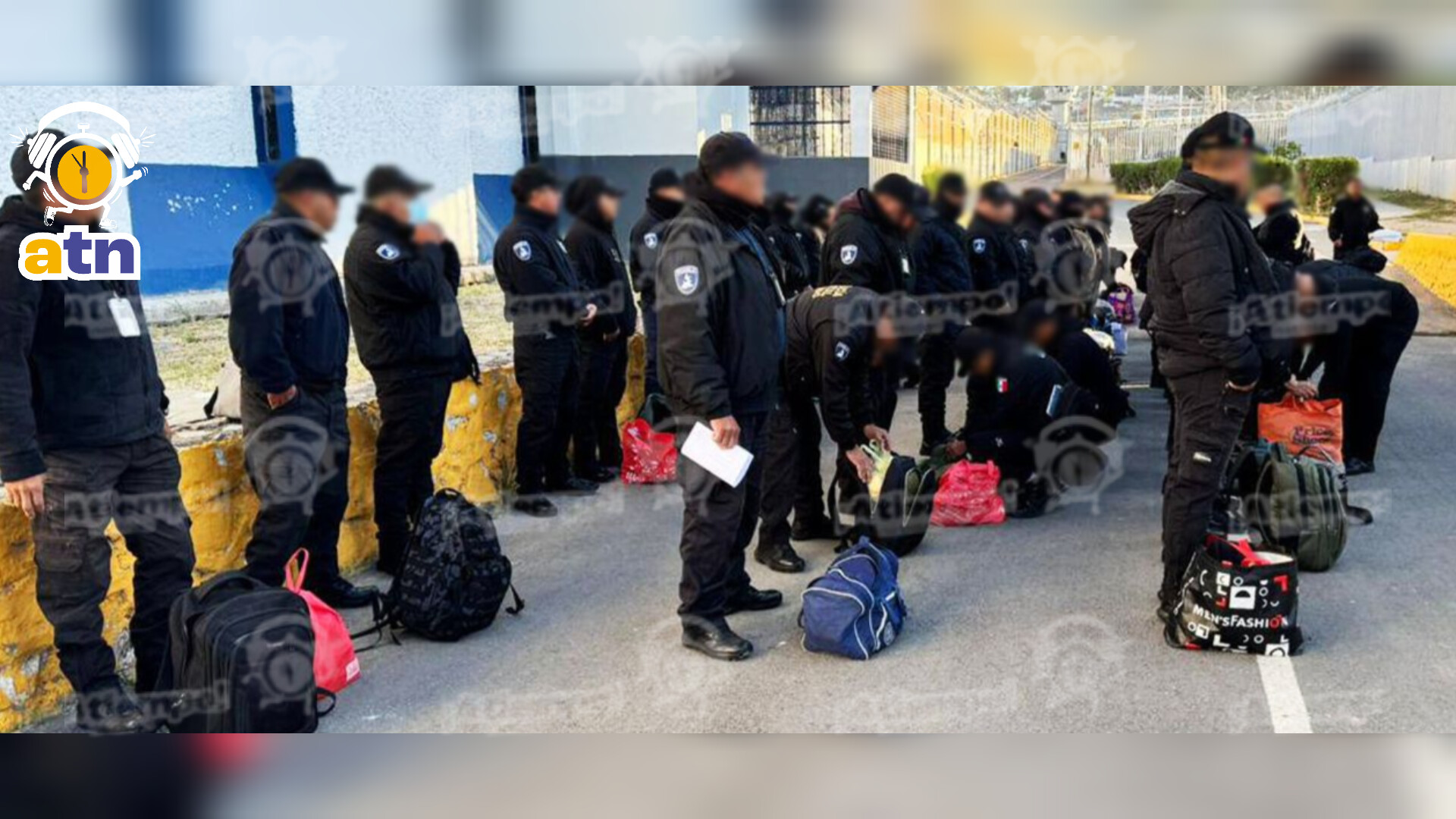 Detienen a dos custodios por intentar ingresar objetos prohibidos a penales de Puebla y Tepexi