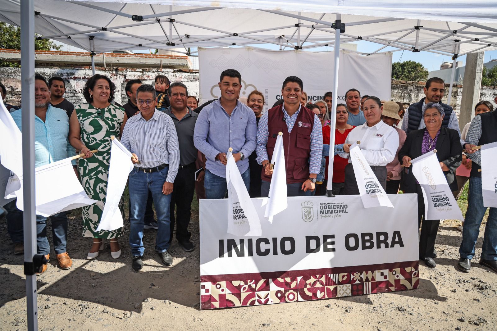 Inicia Omar Muñoz obras de pavimentación en Cuautlancingo