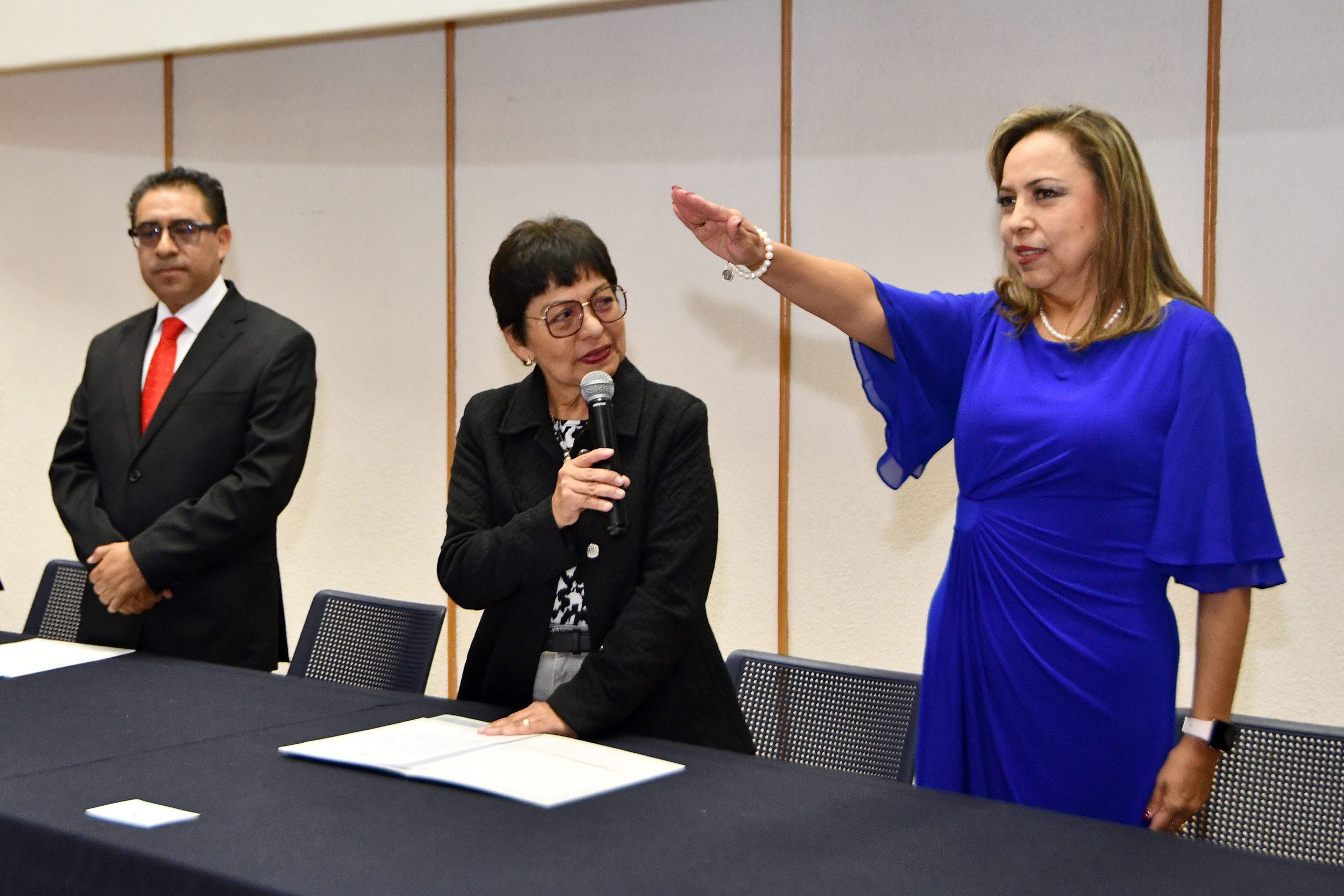 Rectora de la BUAP encabeza informe y toma de protesta en la Facultad de Administración
