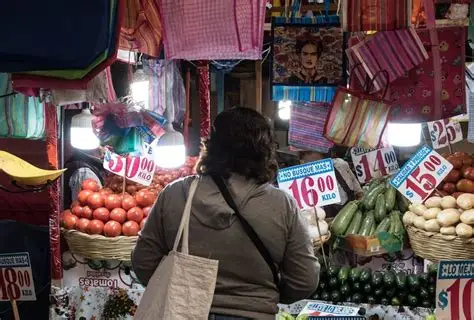 Mujeres tlaxcaltecas cargan con el doble de trabajo en el hogar, revela INEGI