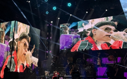 Junior H comparece ante la Fiscalía de Jalisco por cantar “El Azul”