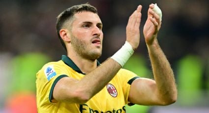 Santiago Giménez anuncia lesión en el tobillo y estará fuera varias semanas